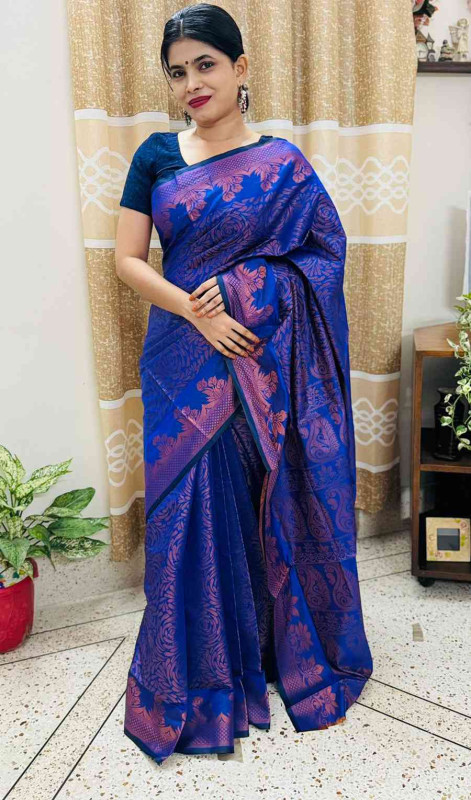 সিল্ক কাতান শাড়ি